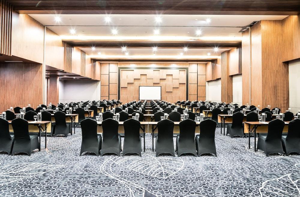 Aston Sidoarjo City Hotel & Conference Center Eksteriør bilde