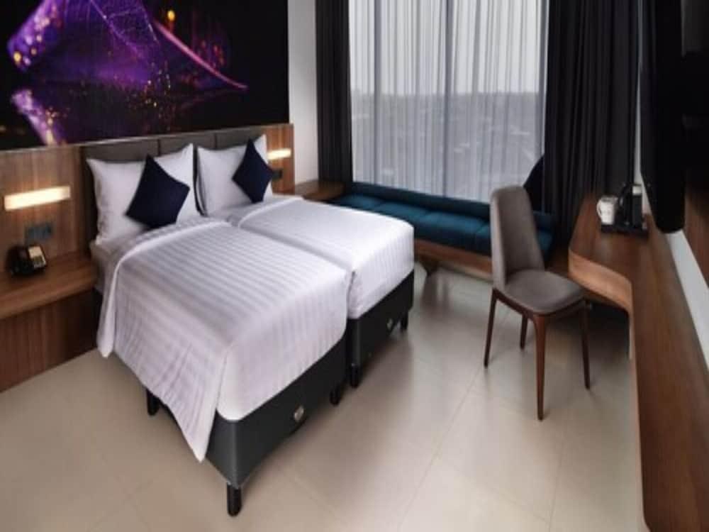 Aston Sidoarjo City Hotel & Conference Center Eksteriør bilde