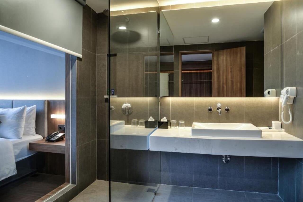 Aston Sidoarjo City Hotel & Conference Center Eksteriør bilde
