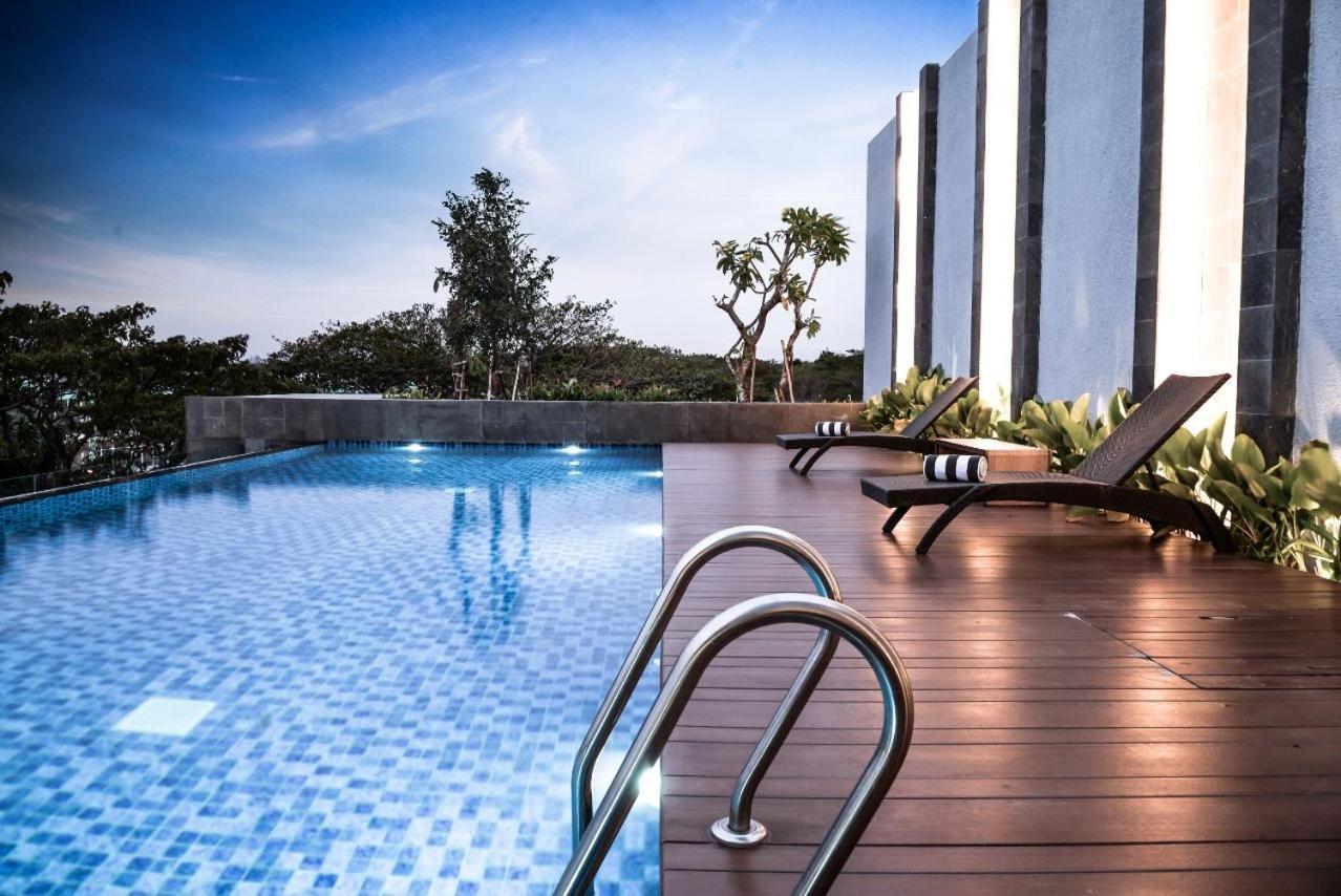 Aston Sidoarjo City Hotel & Conference Center Eksteriør bilde